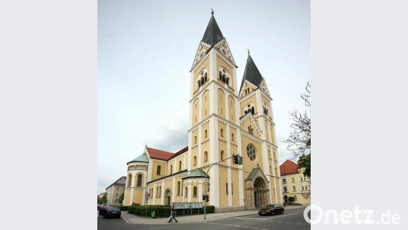 Auf dem Fußgängerüberweg vor der Josefskirche fuhr ein Auto einer Schülerin über den Fuß. Archivbild: Wolfgang Steinbacher