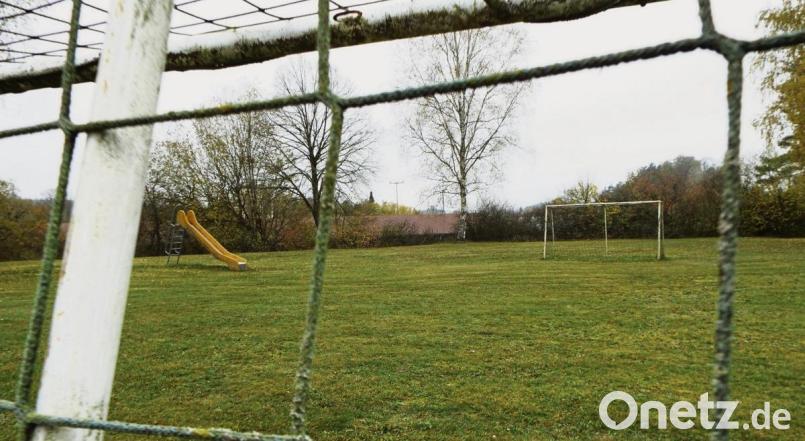 Auf dem alten Spielplatz in der Schäfergasse in Michelfeld sollen vier Bauplätze entstehen – der Stadtrat schuf jetzt die Voraussetzungen dafür. Bild: ll