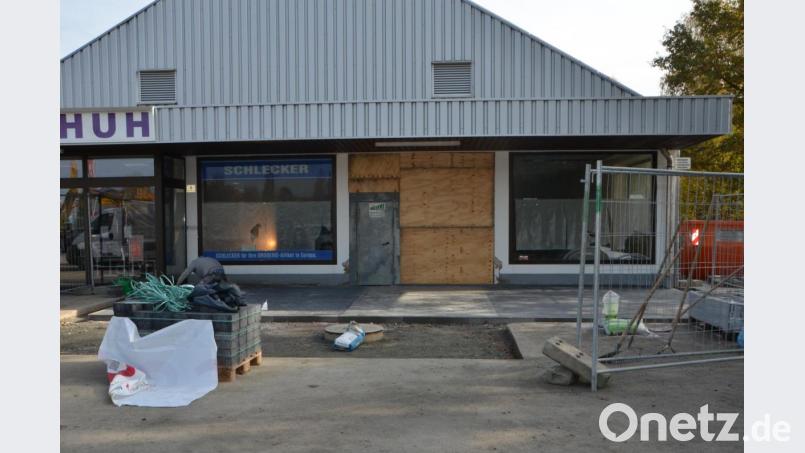 Dort wo früher Schlecker Drogerieartikel verkaufte, wird in wenigen Wochen Hausner &amp; Peugler seine Fleisch- und Wurstwaren anbieten. Angegliedert wird auch ein großer Bistrobereich. Bild: dob