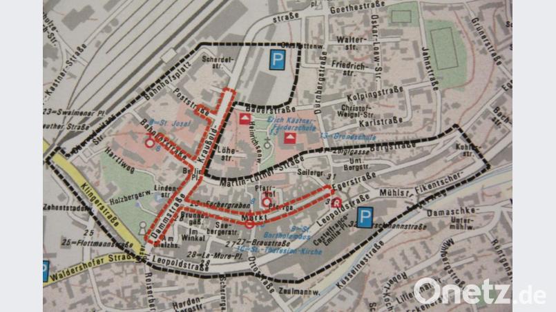 Nur im schwarz umrahmten Bereich ist der Verkauf an verkaufsoffenen Sonntagen zum Jahrmarkt in Marktredwitz in Zukunft möglich. Außerhalb des Innenstadtgebiets müssen die Läden geschlossen bleiben. Grafik: Stadt Marktredwitz/exb