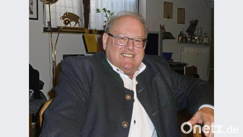 Zwei CSU-Bürgermeister-Kandidaten geht nicht. Also trat Johann Vornlocher nach 33 Jahren bei den Christsozialen aus, um in Ebermannsdorf gegen Josef Gilch antreten zu können. Bild: zm