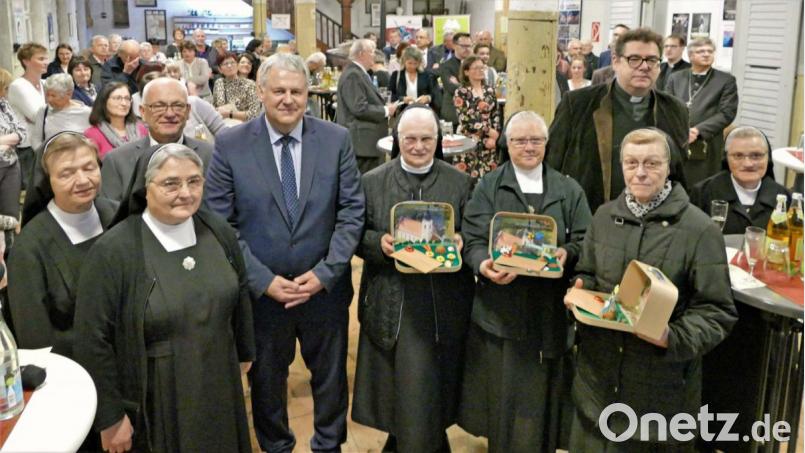 Auch die Generaloberin Sr. M. Jakobe und zwei Mitschwestern waren zur Verabschiedung gekommen. Bild: wbe