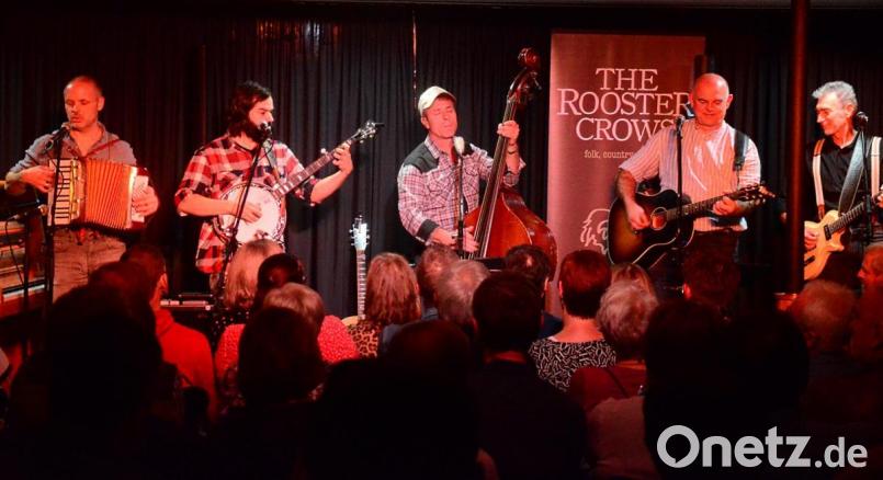 &quot;The Rooster Crowns&quot; aus Regensburg: v.l. Martin Höllriegl, Stefan Schindlbeck, Werner Schneider, Hans Deml und Heiner Winkeler. Folk und Country von seiner besten Seite. Bild: Kunz