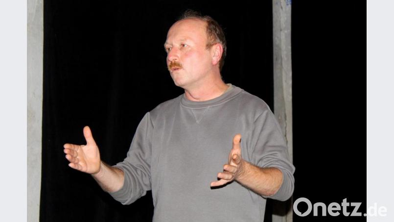 Der Vohenstraußer Naturfilmer Thomas Stock bei der Präsentation seines Films im Schafferhof. Bild: Schönberger, Ferdinand [fsb]
