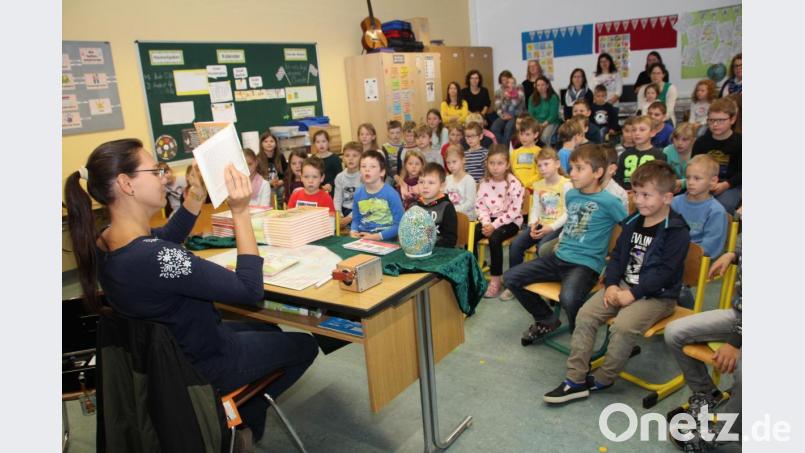 Corinna Wallner las den Kindern und Eltern aus ihren drei Büchern vor. Bild: frd