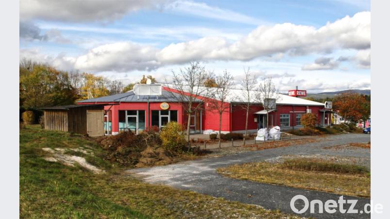 Im Gewerbepark an der B299 will Massimo Azzarone das italienische Restaurant "Mama Maria" eröffnen. Bild: JOCHEN NEUMANN
ERBENDORF