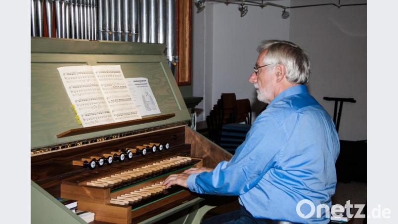 Glänzt an der Orgel: Erwin Oppelt. Bild: wgw
