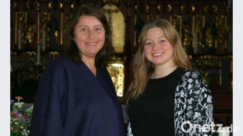 „Amoi seng ma uns wieda – Musik zum Abschied“: Unter diesem Titel gestalten Melanie Dotzler (rechts), alias Sängerin Mièl, und Pianistin Iryna Hermann im Trauermonat November vier Konzerte in Amberg, Hirschau und Gebenbach. Bild: u