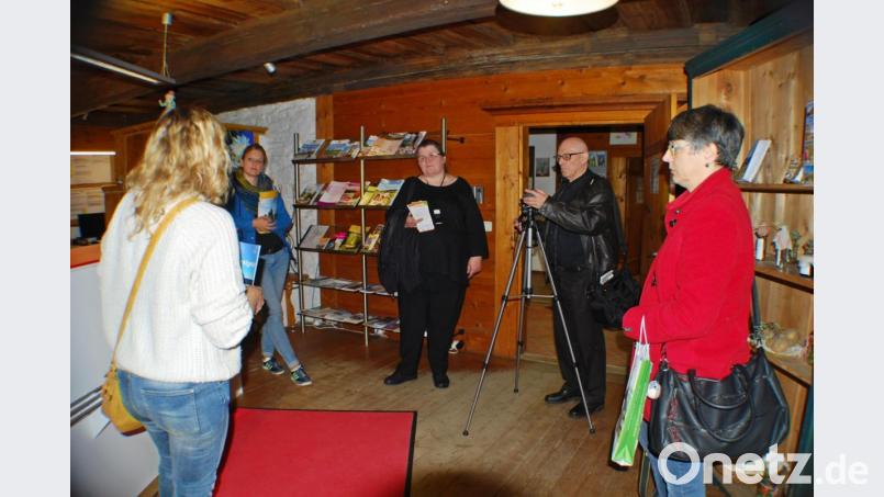 Besuch der Blogger in der Gäste-Information Bild: enz