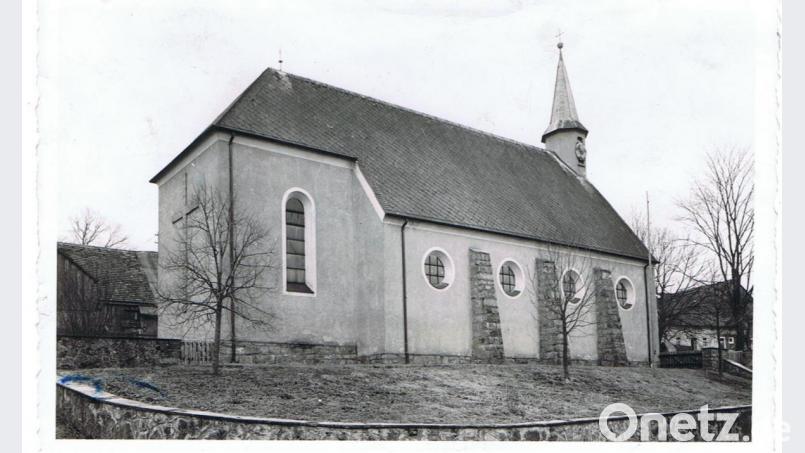 Nach 80 Jahren Planung und Bauzeit wurde die Kirche von Tröbes zunächst mit einem „Zuckerhut“ als Turm 1934 fertig gestellt. Erst 32 Jahre später bekam das Gotteshaus den heutigen großen Turm. Archivbild: gi