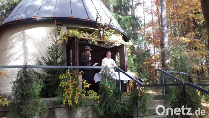 Direktor Manfred Strigl predigt an der Marienkapelle im Johannisthal. Bild: gra