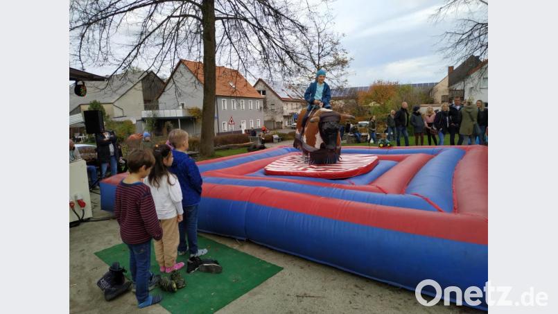 Beim Bullriding war Durchhaltevermögen gefragt. Bild: Verena Boxhorn/exb