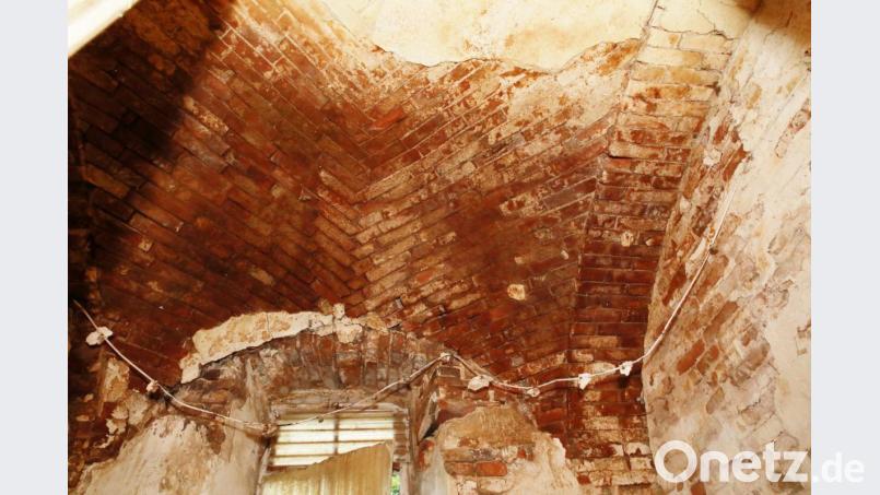 Im Nebengebäude sollen die Gewölbedecken aus Ziegelstein erhalten werden. Bild: JOCHEN NEUMANN
ERBENDORF