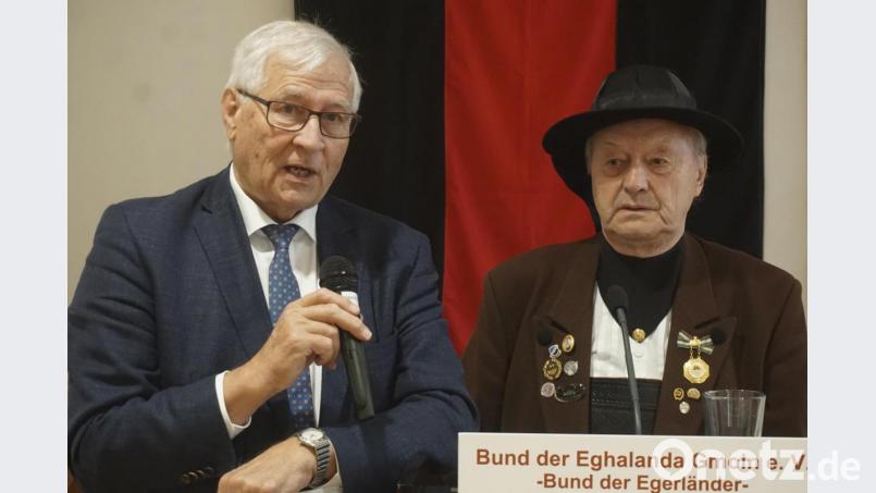 Stellvertretender Bundeskulturwart Wolf-Dieter Hamperl und Referent Egon Ziegler (von links) kommen immer wieder gerne nach Marktredwitz. Bild: fppp