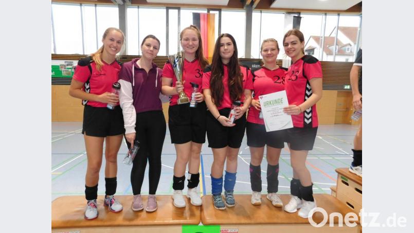 von links Elena Burkhardt, Clara Woelk, Meike Ranninger, Karolina Kohler, Lisa Kotschi, Sophia Jahreis. Bild: hai