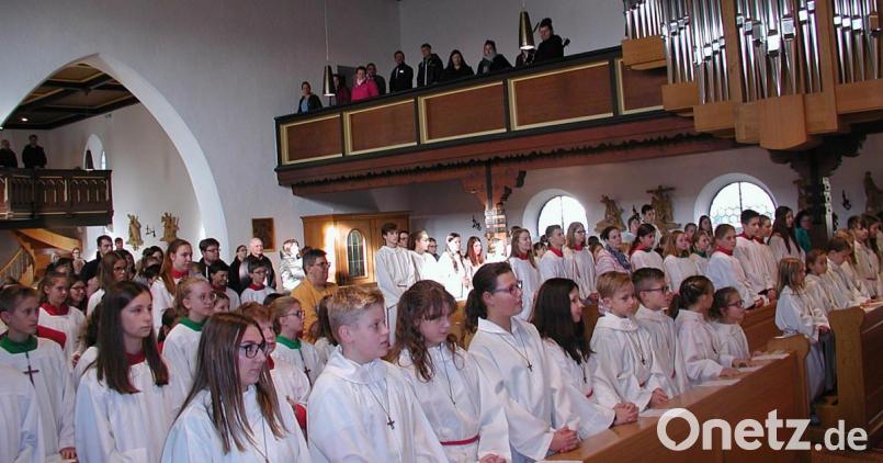 120 Ministrantinnen und Ministranten feierten gemeinsam Gottesdienst. Bild: ld