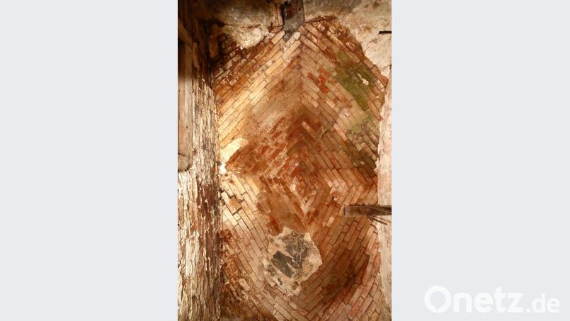 Im Nebengebäude sollen die Gewölbedecken aus Ziegelstein erhalten werden. Bild: JOCHEN NEUMANN
ERBENDORF