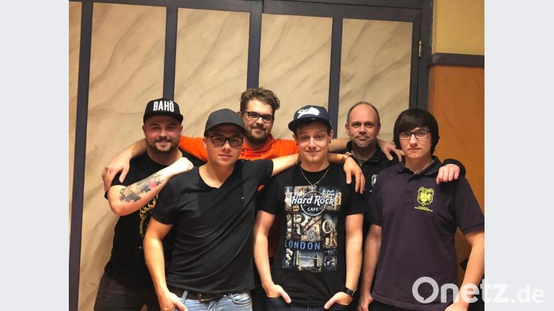 Der Burschenverein &quot;Cylinderclub&quot; hat einen neuen Vorstand gewählt. Vorsitzender ist weiterhin Dominik Mittelmaier. Bild: exb/Dominik Mittelmaier