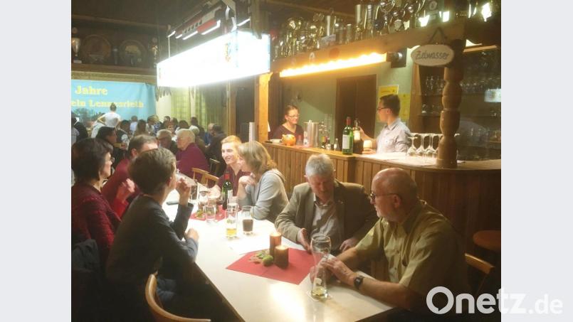 Das Weinfest der Bayerntreu Lennesrieth sehr gut besucht. Bild: fvo