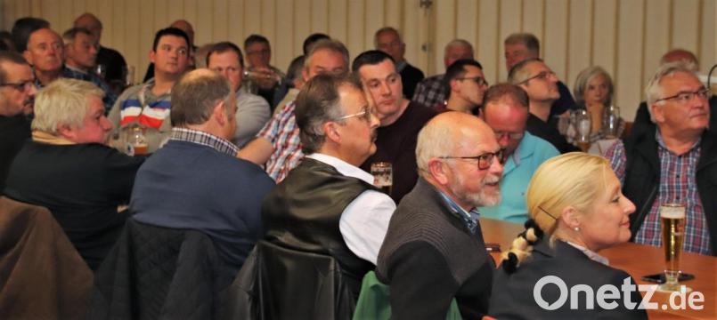 Die Bürgerversammlung im Saal der Miesberggaststätte war gut besucht. Bild: Thomas Dobler