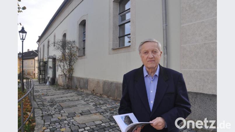 In seinem neuen Buch "Leben in altern Häusern - Östlicher Landkreis Tirschenreuth II" findet sich auch das Knopfmuseum in Bärnau. Hösl beschreibt die Veränderung des alten Bauwerks zur modernen Museumsstätte. Bild: ws