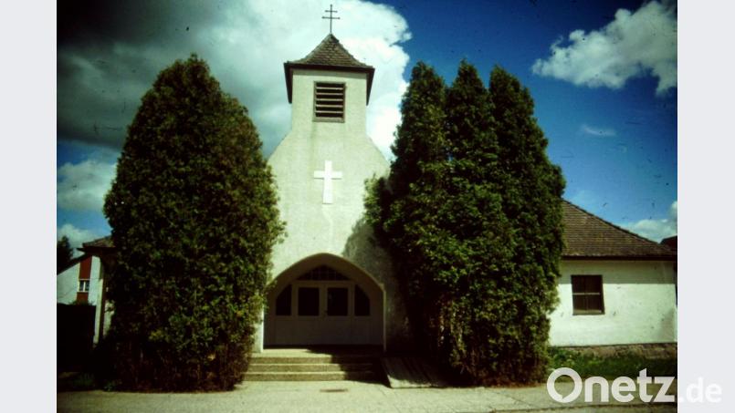 Das 1928 errichtete und 1994 abgerissene Leichenhaus im Schnaittenbacher Friedhof. Bild: sh