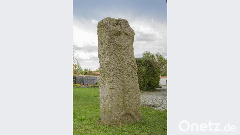 Der Bonifatiusstein in Kastl - Anlass des Besuchs von Dr. Hans Losert und Objekt vieler Spekulationen. Bild: ckl