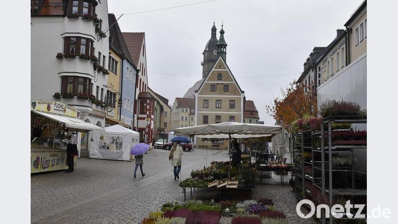 Stände und Kunden blieben beim Herbstmarkt in Auerbach eher Mangelware. Bild: sck