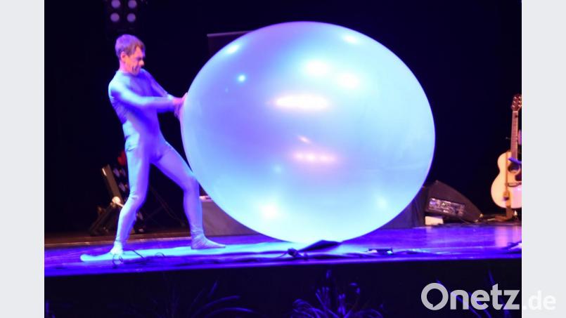 Akrobatik, Show und Comedy bieten die &quot;Chaos-Kellner&quot;. Bild: hcz