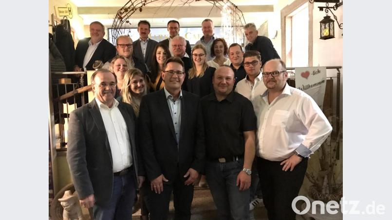 Die Gemeinderatskandidaten der gemeinsamen Liste von FDP und Unabhängigen Bürgern: "Wir wollen mehr für unser Floß." Bild: eig