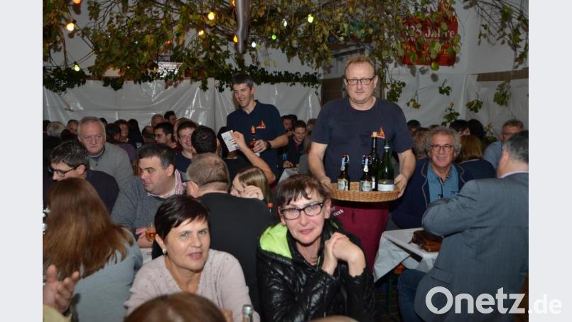 Ein volles Haus krönt das erste &quot;Beinfest&quot; der Feuerwehr Böhmischbruck. Bild: dob
