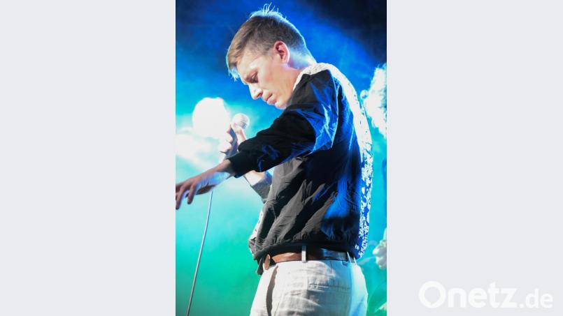 Andreas Eckert in seinem Element: Der Ausnahmekünstler ist Texter, Komponist und Sänger der Erfolgsband Pam Pam Ida. Bild: Freya Stoeckl