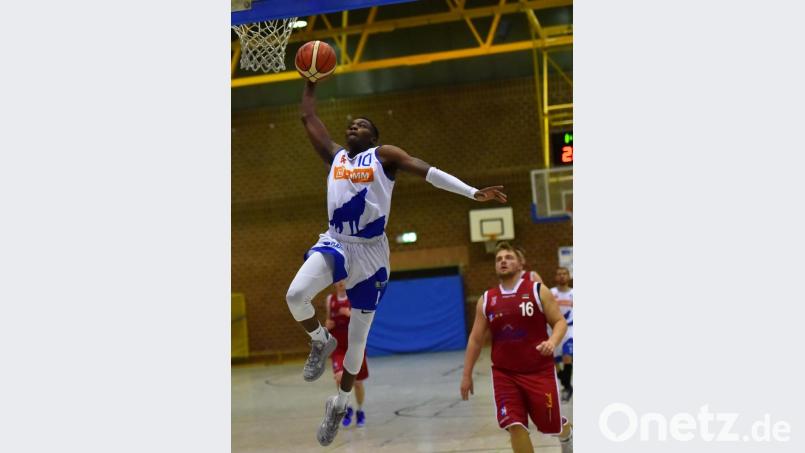 38 Punkte von Kenneth Walters (Nummer 10) reichten den Hamm Baskets in Kulmbach nicht, um Zählbares mitzunehmen. Bild: A. Schwarzmeier