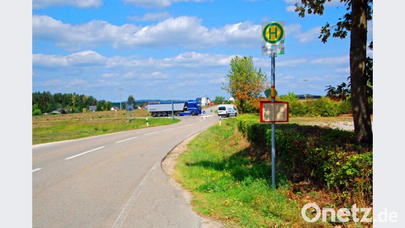 Mit der B 85 und der AS 35 liegen zwei vielbefahrene Straßen in unmittelbarer Nähe der Disco Happy Rock. Auch der Sicherheitsdienst wird darauf achten, dass keine Personen auf die Straße laufen und nur an den Taxiständen einsteigen. Alternativ ist eine Anfahrt mit der Buslinie 56 möglich. Bild: Bild: Andreas Royer