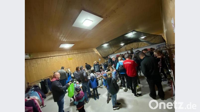 Schnäppchenjägern bietet sich beim Skibasar des Sportclubs ein reiches Angebot. Bild: rn