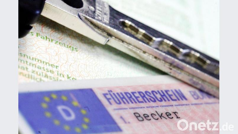 Einen deutschen Führerschein konnte weder der 32-Jährige, noch seine 19 Jahre alte Freundin vorweisen. Auto gefahren sind die beiden aber trotzdem. Symbolbild: Marius Becker