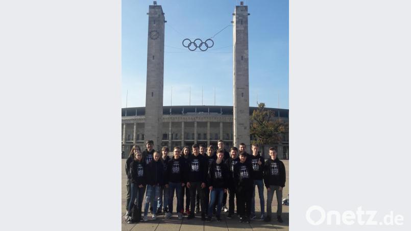 Die drei zehnten Klassen der Realschule im Stiftland in Waldsassen besuchten jetzt die Bundeshauptstadt. Bild: exb