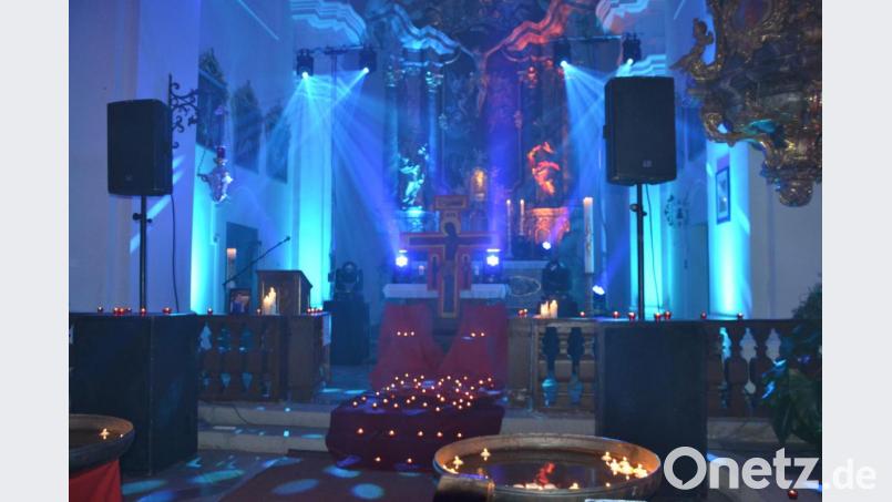 Prächtig und beeindruckend war die Nacht der Lichter in der Wieskirche und imposant die Lichtershow, die das Gotteshaus in bunter Farben und Strahlen eintauchte. Bild: gi
