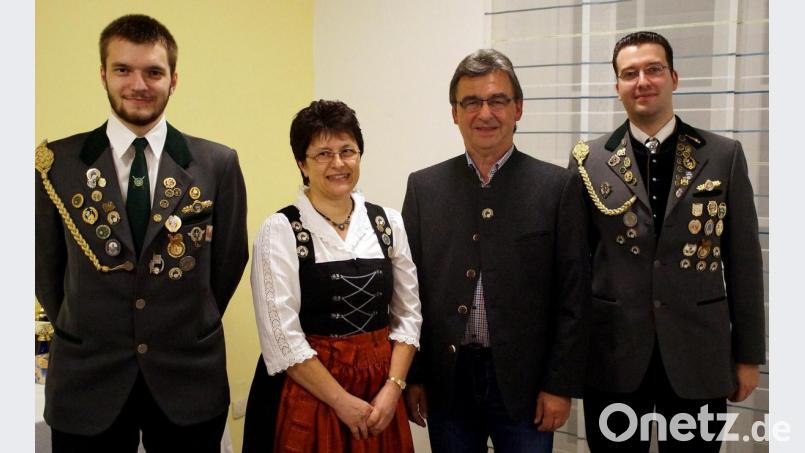 Die neuen Vereinsmeister der &quot;Freiheit&quot;-Schützen sind (von links) Stefan Poß, Christine Poß, Hermann Riedl und Alexander Thiel. Bild: R. Kreuzer