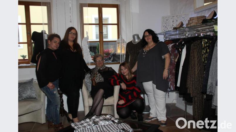 In dem Landen von Patricia Sanders (rechts) geht es bei Kleidergröße 42 los. Bild: ads