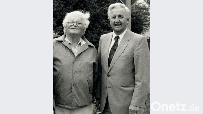 Ludwig David Bloch besuchte mehrmals seine Flosser Geburtsstätte und drückte immer wieder gegenüber Fred Lehner Dankbarkeit über die Restaurierung der Synagoge und den Erhalt des jüdischen Friedhofes aus. Dort fanden auch Blochs Eltern ihre letzte Ruhe. Bild: le