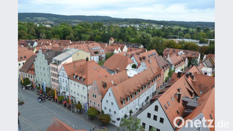 Blick von der Michaelskirche über die Altstadt hinweg in Richtung Baugebiet Schirmitzer Weg. Bild: Hladik