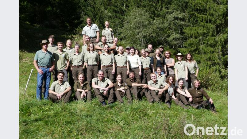 Die Teilnehmer des bayerisches Rangertreffens Anfang Oktober im Naturpark Nagelfluhkette. Bisher sind 35 Ranger in den 19 bayerischen Naturparks. Bild:  Naturpark Nagelfluhkette