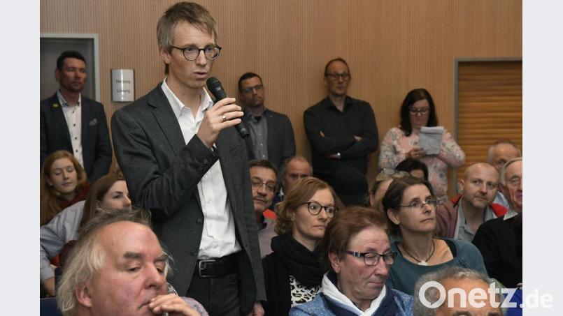 Christian Schön wünschte sich einen attraktiveren ÖPNV, damit mehr Menschen mit dem Bus statt mit dem Auto fahren. Bild: Petra Hartl