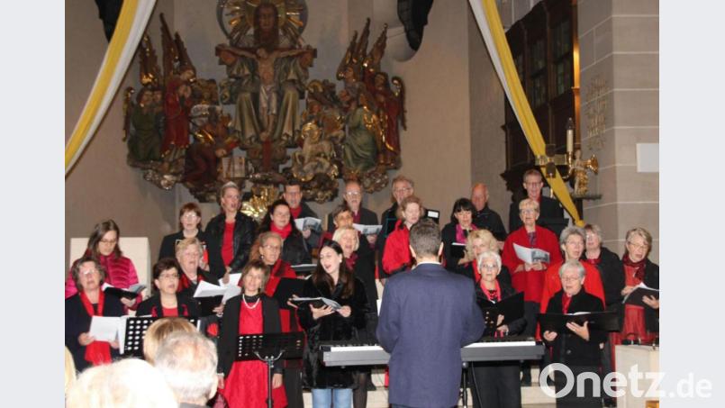 Die Gospel Flames aus Hl. Dreifaltigkeit boten unter der Leitung von Christian Farnbauer eine engagierte Leistung. Bild: ads