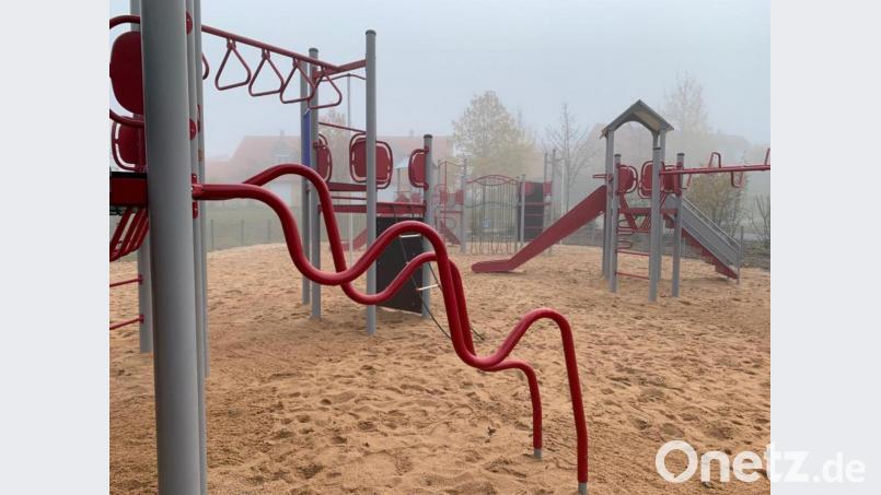 Einer von mehreren Spielplätzen am Netzaberg am Sonntagmorgen. In der &quot;Housing Area&quot; am Rande des Truppenübungsplatzes Grafenwöhr ist es zum bislang ungeklärten Tod eines Kindes gekommen. Bild: ca