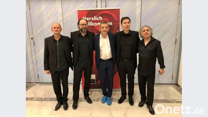 Von links: Jakob Neubauer, Johannes Huth, Dominique Horwitz, Andreas Dopp, Edouard Tachalow Bild: dok