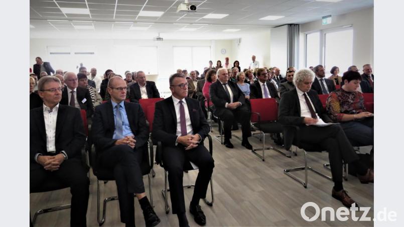 Viele Gäste nahmen am Festakt teil. Bild: ubb