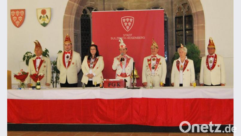 Das Präsidium der FG Knappnesia läutet die 60. Faschingssession ein. Bild: mfh