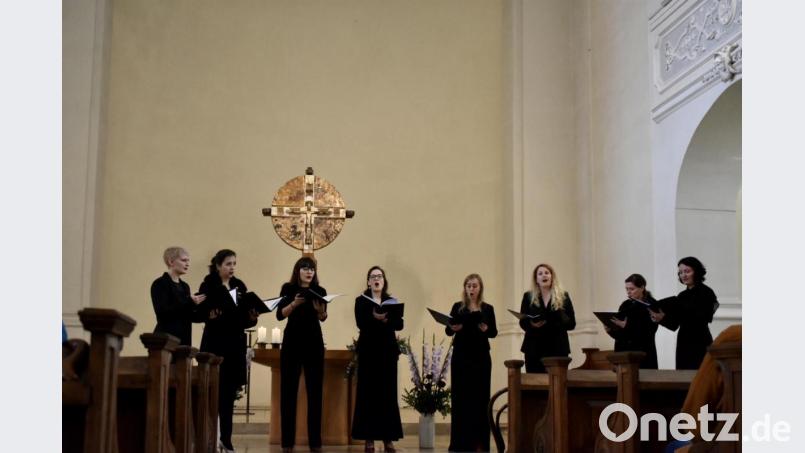 Viel Beifall gab es in der Paulanerkirche für den Chor Femme’o’logie. Bild: sbt
